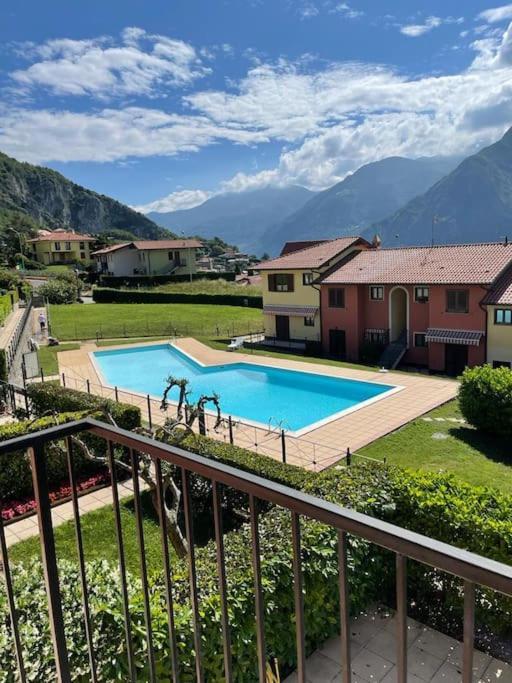 Happy Guest Apartments - Lake View And Pool Riva di Solto Exterior foto