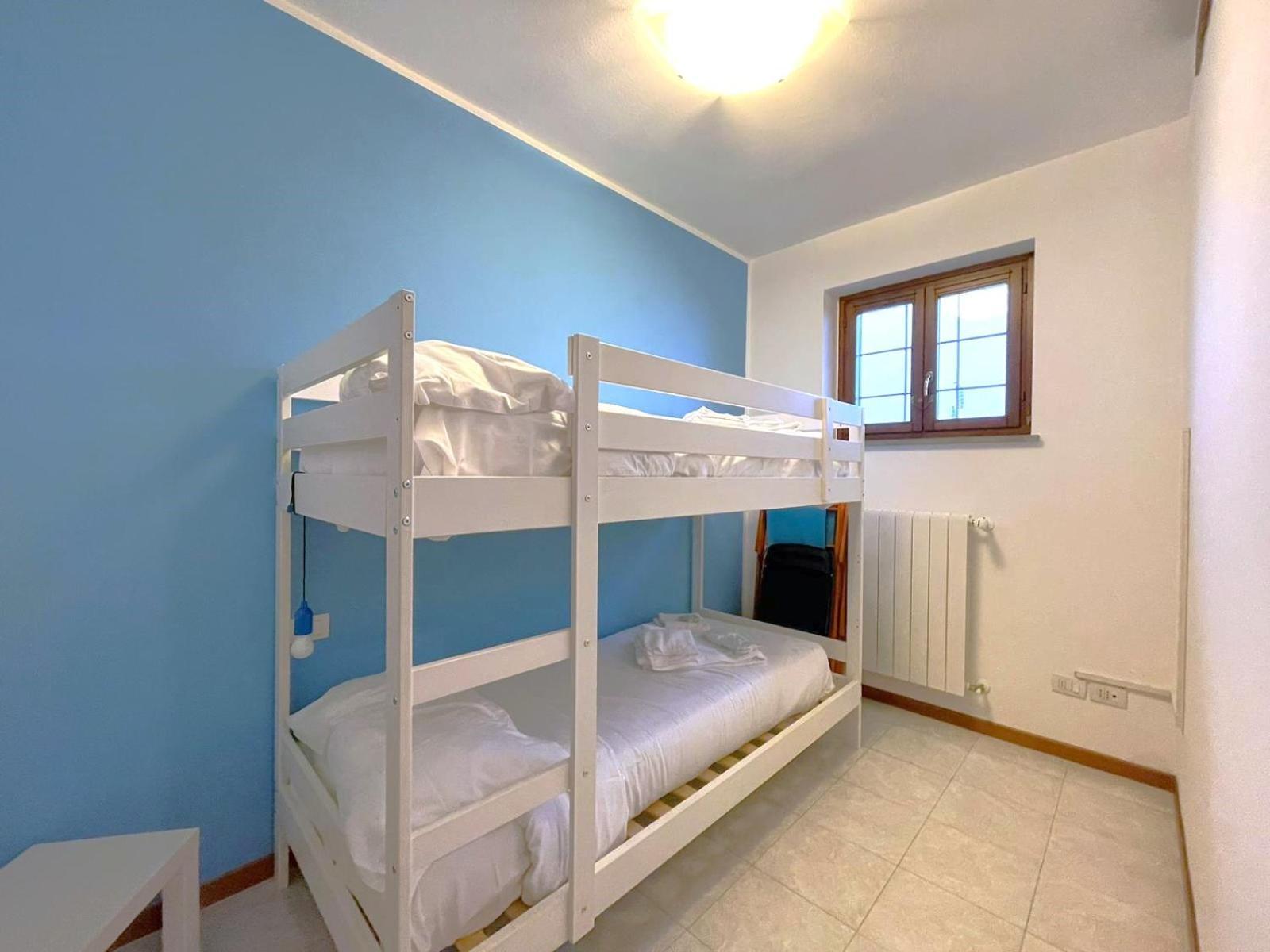 Happy Guest Apartments - Lake View And Pool Riva di Solto Exterior foto