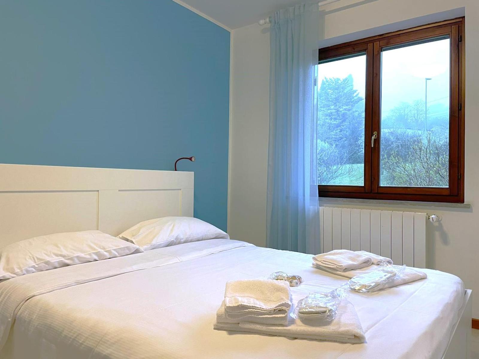 Happy Guest Apartments - Lake View And Pool Riva di Solto Exterior foto